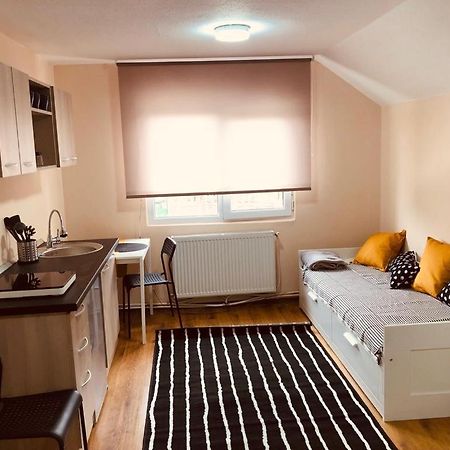 אורדאה Modern Studio Apartment מראה חיצוני תמונה